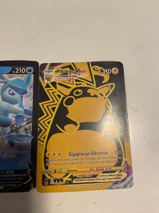 Carta Pokémon Pikachu VMAX Gigamax TG29/TG30