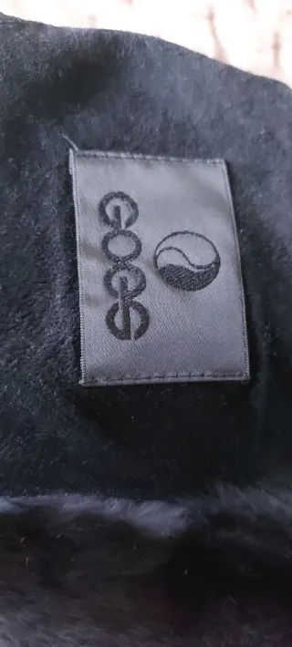 Chaquetón de piel natural con manga francesa.