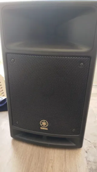 Altavoz Yamaha MSR100