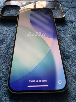 iPhone 15 Pro Max en color Blanco Titanio de 256 G