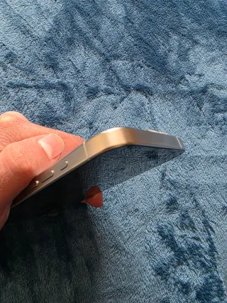 iPhone 15 Pro Max en color Blanco Titanio de 256 G