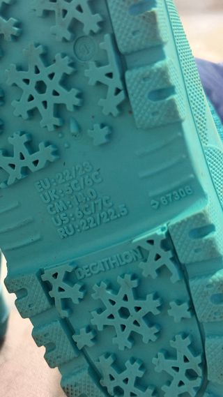 Lote ropa y botas de nieve niño Decathlon