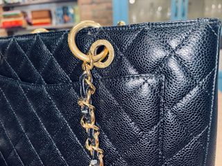 Borsa Chanel Pelle Nera Dettagli Oro