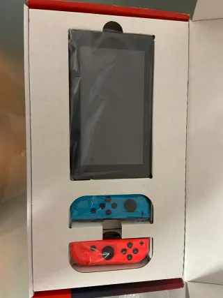 Nintendo Switch Console + Accessori