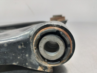 BRAZO SUSPENSION INFERIOR DELANTERO DERECHO FORD