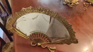 Espejo abanico dorado decorativo