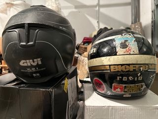 2 x Cascos Givi y Bieffe talla 58