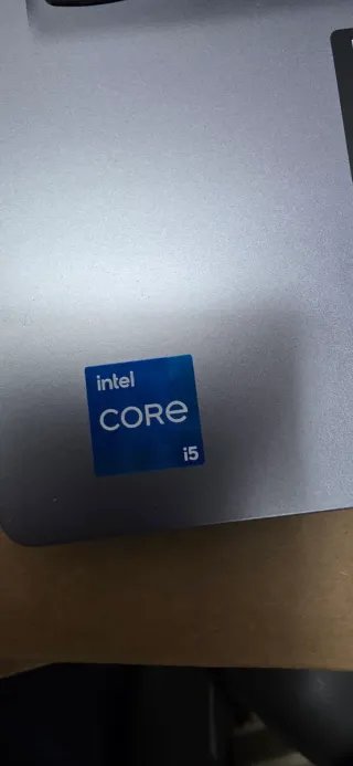 Portátil Lenovo i5 1340H Gris/Plata