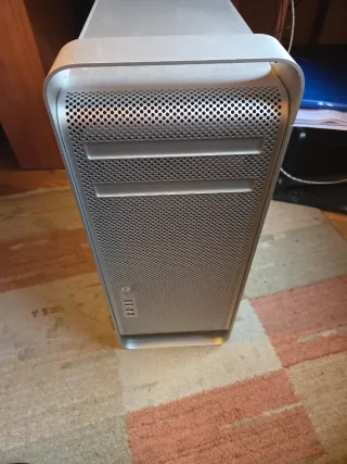 Mac Pro 5.1 8 Cores 2.4GHz 16GB DDR3 SSD