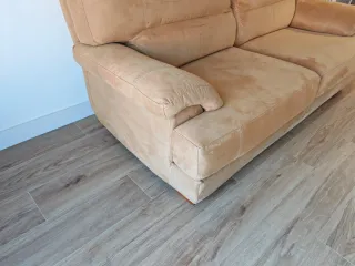 Sofá 3 plazas beige mostaza