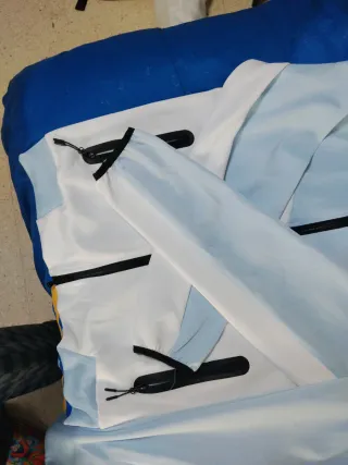 Conjunto Chándal Azul Celeste y Blanco