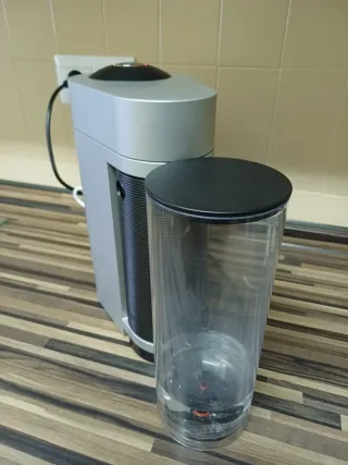 Cafetera Nespresso Vertuo Plus Automática