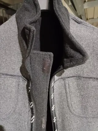 Cazadora de paño gris