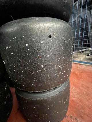 4 Neumáticos Vega 70/80%