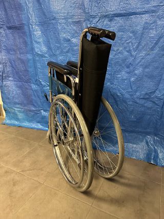Silla de ruedas plegable