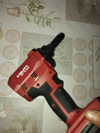 Remachadora Hilti RT G-22 a Batería