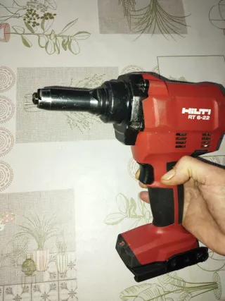 Remachadora Hilti RT G-22 a Batería