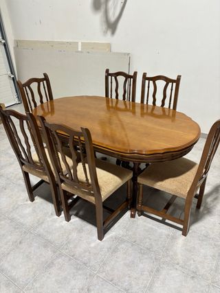 Mesa de comedor y 6 sillas