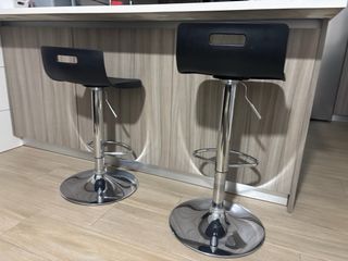 2 taburetes  Altos Negros para Barra