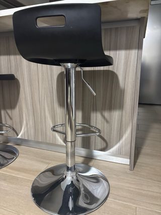 2 taburetes  Altos Negros para Barra