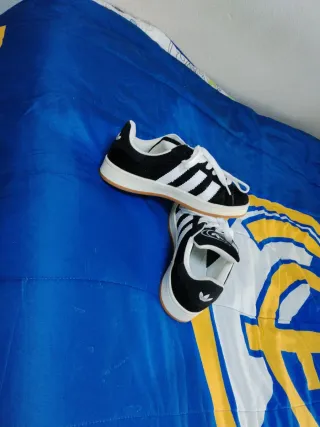 Adidas Campus Negras y Blancas