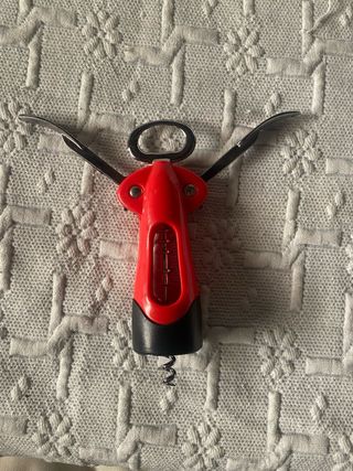 Abridor de botellas y sacacorchos