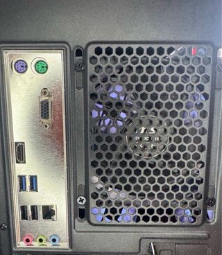 PC MSI Negro con Luces Púrpura