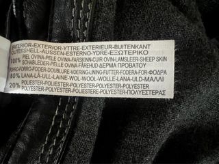 Cazadora de piel negra