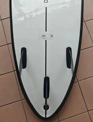 Tabla de surf para principiantes e intermedios