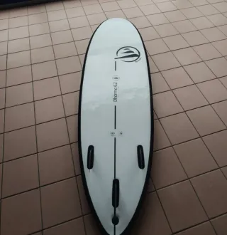 Tabla de surf para principiantes e intermedios