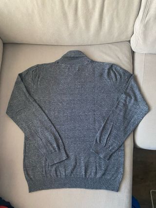 Jersey gris cuello alto
