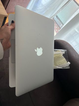 MacBook Air 13 Intel Core i7 8GB RAM