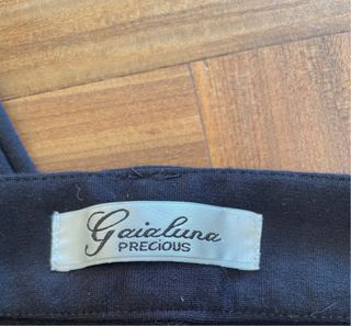 Pantaloni neri eleganti con riga stile ufficio