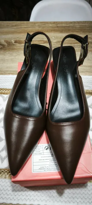 Zapatos destalonados Shein marrones