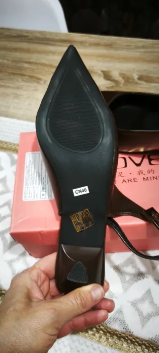 Zapatos destalonados Shein marrones