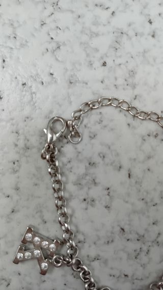 Pulsera Hello Kitty con charms