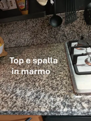 Cucina completa: fuochi, cappa, forno