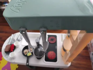 Cocinita Smoby verde y blanca