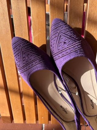 Zapatos planos morados NATURA talla 40