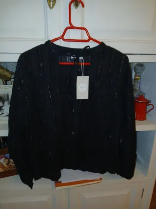 Camisa negra manga larga transparente