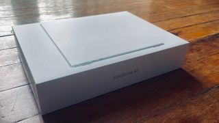 MacBook Air 13" - M2 - 16GB RAM - Enero 2024