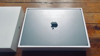 MacBook Air 13" - M2 - 16GB RAM - Enero 2024