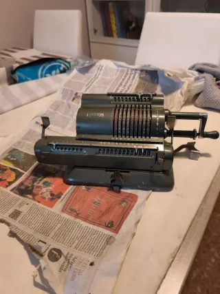 Calculadora Mecánica Minerva Antigua