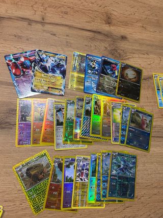Cartas Pokémon + Caja