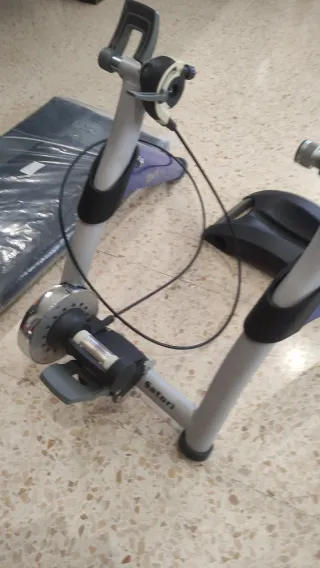 Rodillo Tacx Satori + Rueda 26' Shimano 9v