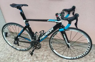 BICI FIBRA DE CARBONO MERIDA REACTO 4000 A 740 EUR