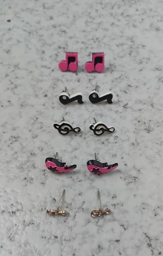 Conjunto 5 pares pendientes musicales