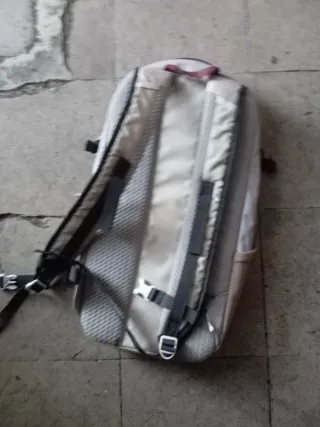 Mochila Quechua Beige y Gris