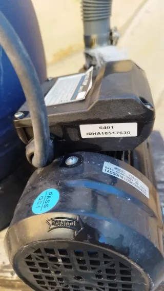 Depuradora de piscina con manguera