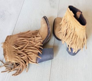 Botines flecos ante beige